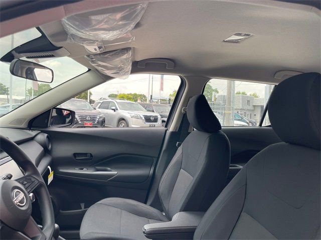 New 2025 Nissan Kicks Play S image 10