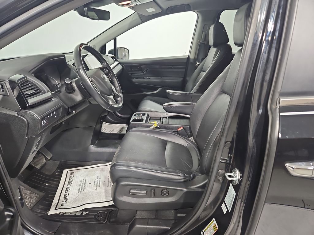 Used 2023 Honda Odyssey Touring image 9