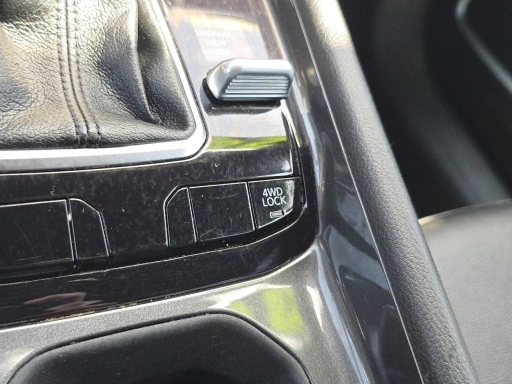 Used 2024 Jeep Compass Latitude AWD/4WD image 31