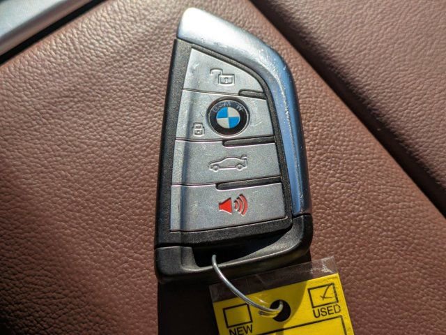 Used 2021 BMW X5 M50i w/ Executive Package image 25