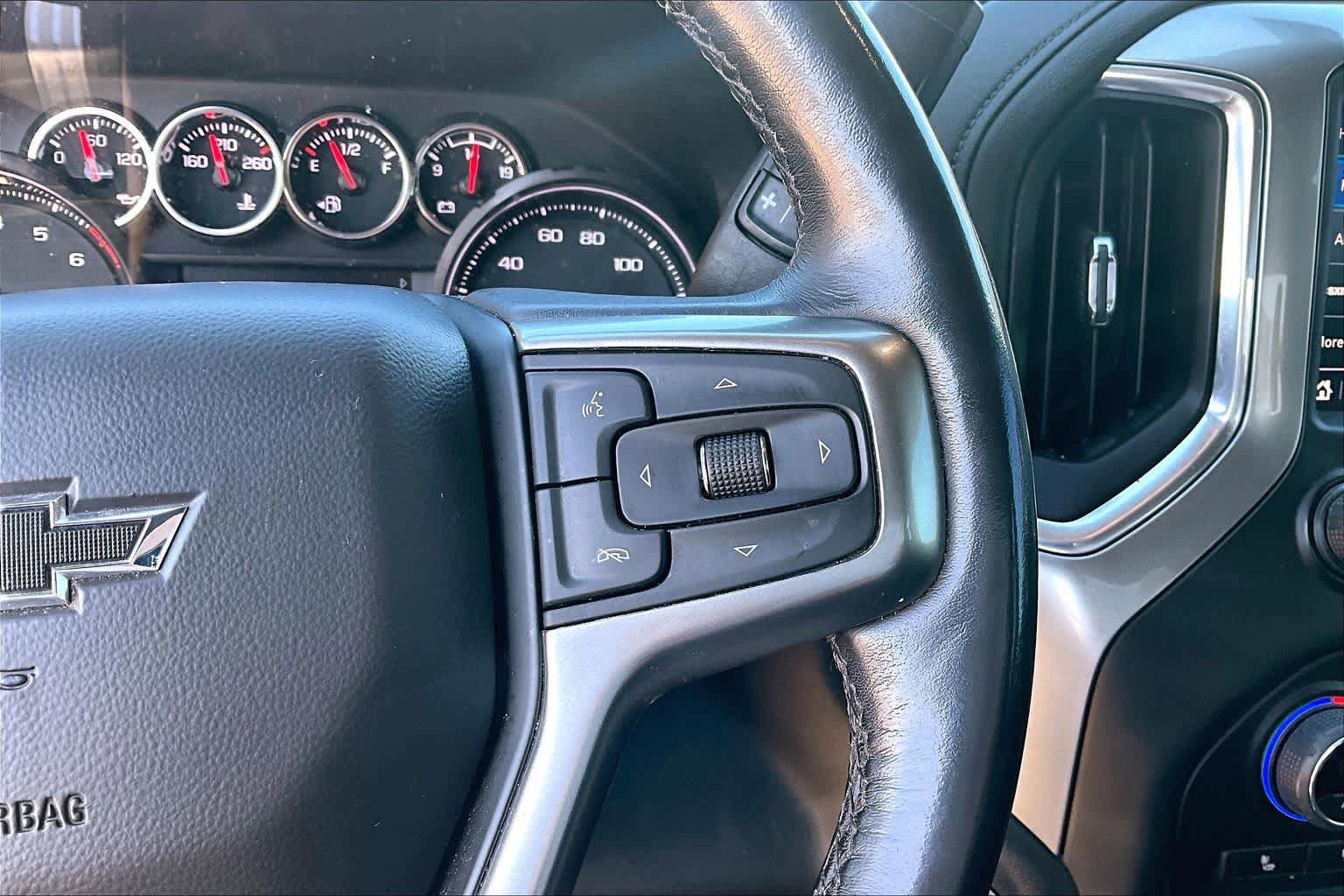 Used 2022 Chevrolet Silverado 1500 RST AWD/4WD image 25