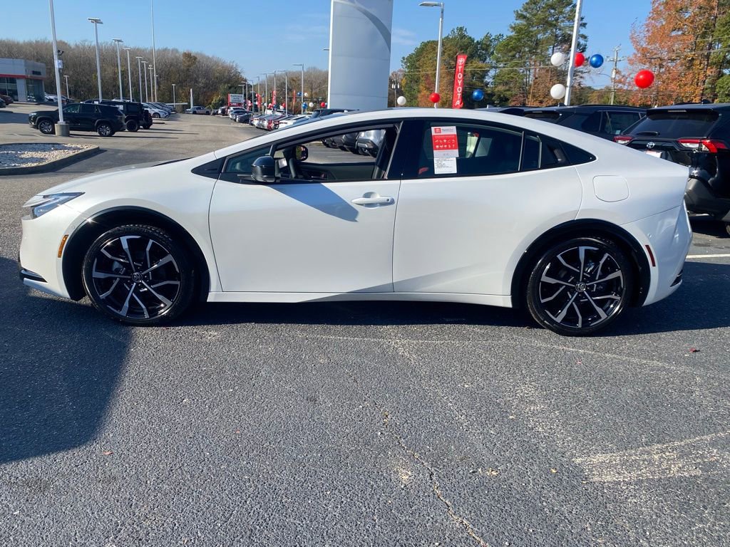 New 2026 Toyota Prius Plug-In Hybrid image 4
