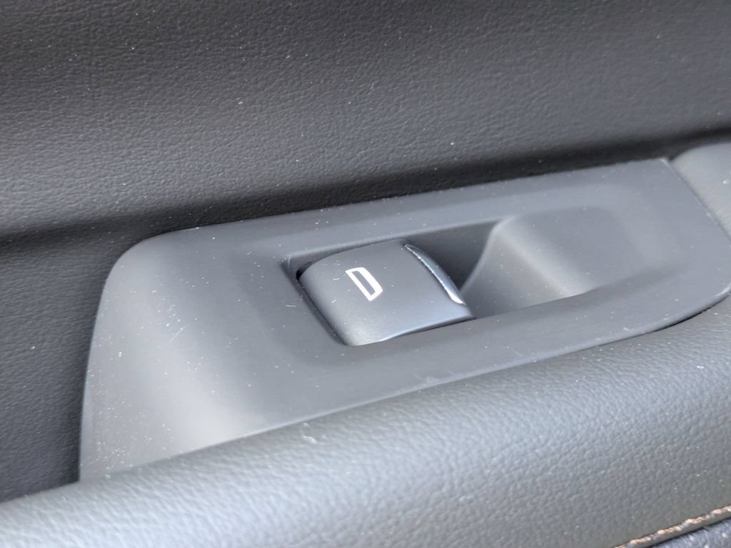 New 2026 Chevrolet Tahoe High Country AWD/4WD image 28