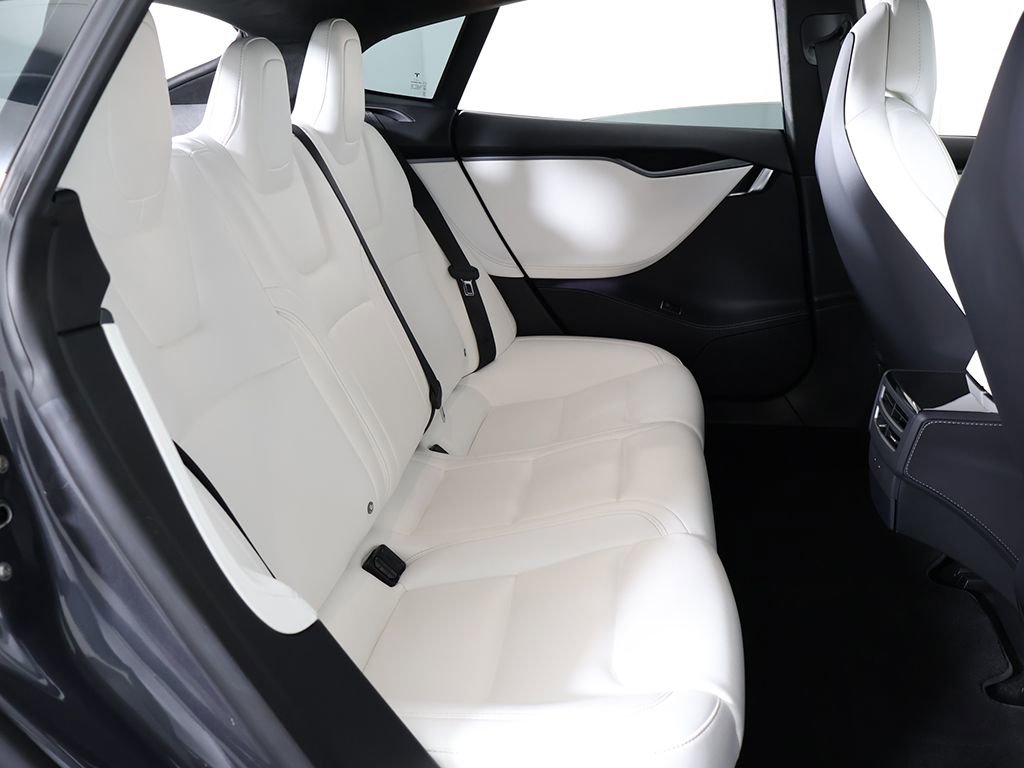 Used 2019 Tesla Model S 100D image 38
