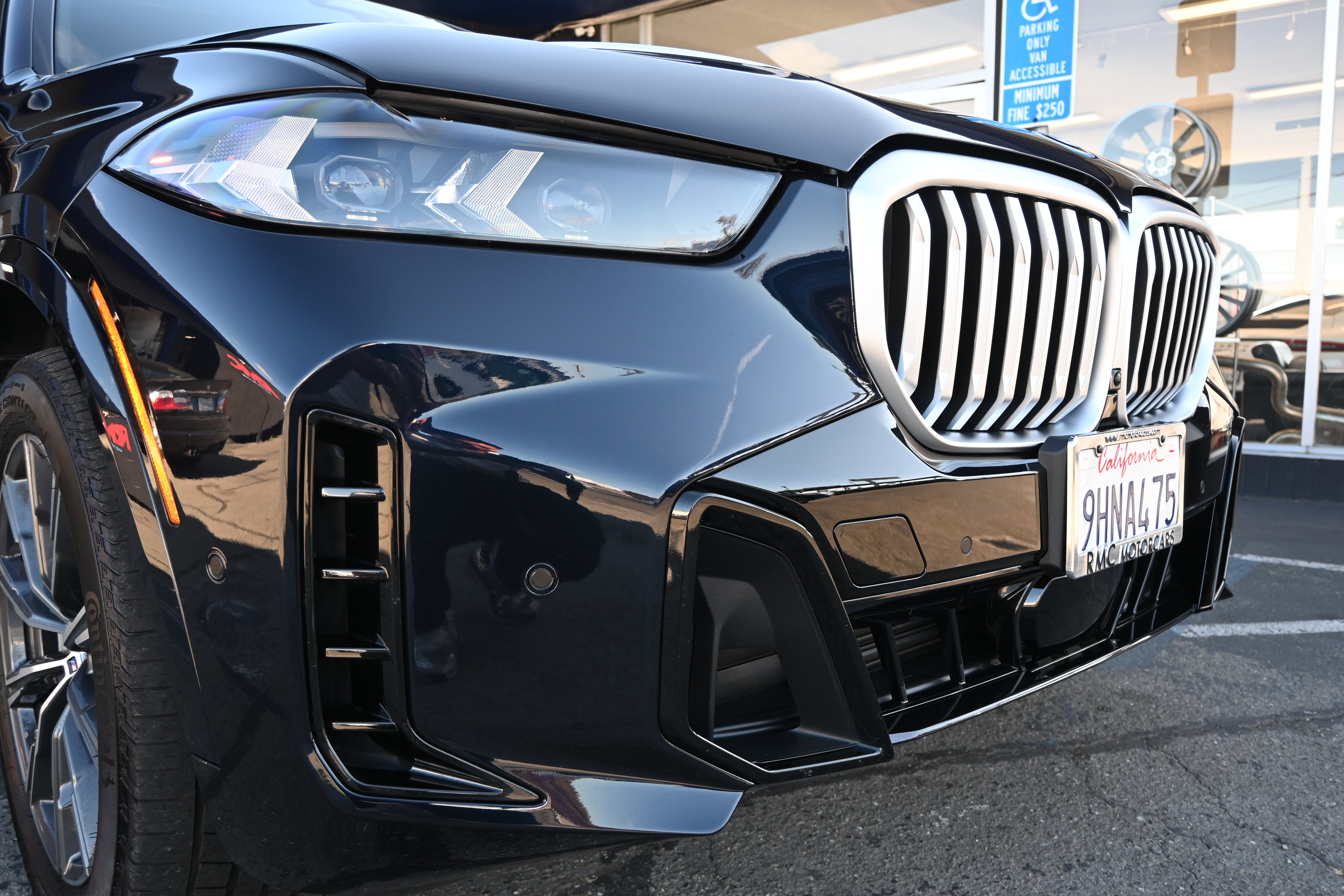 Used 2024 BMW X5 xDrive50e w/ M Sport Package AWD/4WD image 19