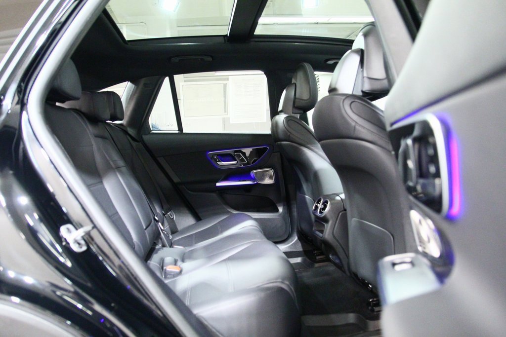 Used 2025 Mercedes-Benz GLC 300 GLC 300 image 25