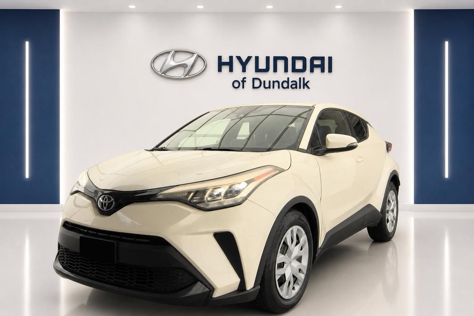 Used 2020 Toyota C-HR LE FWD image 3