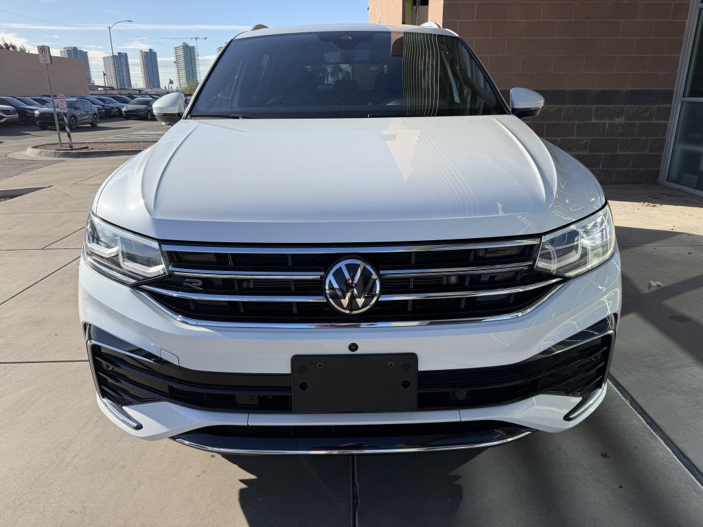 Used 2024 Volkswagen Tiguan SEL R-Line AWD/4WD image 10