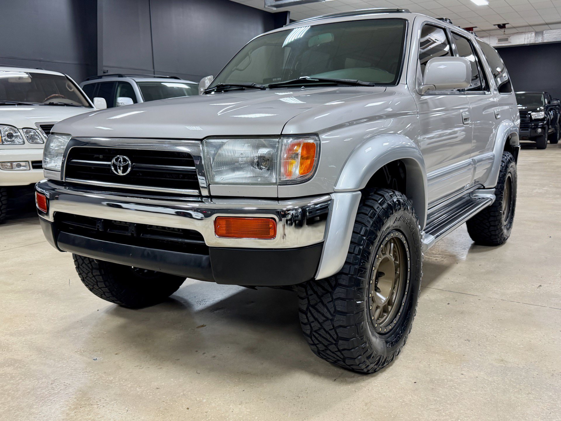 Used 1996 Toyota 4Runner Limited AWD/4WD image 4