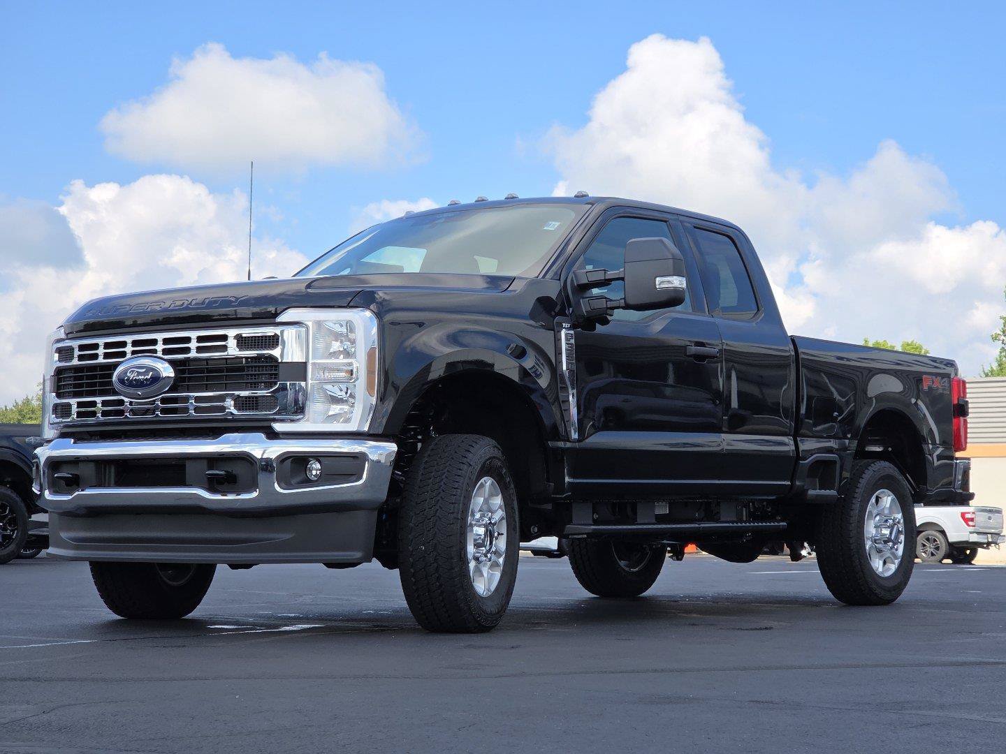 New 2026 Ford F350 XLT w/ 360-Degree Camera Package AWD/4WD image 12