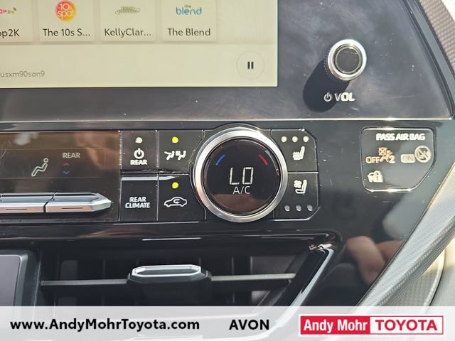 Used 2023 Toyota Highlander Platinum FWD image 25