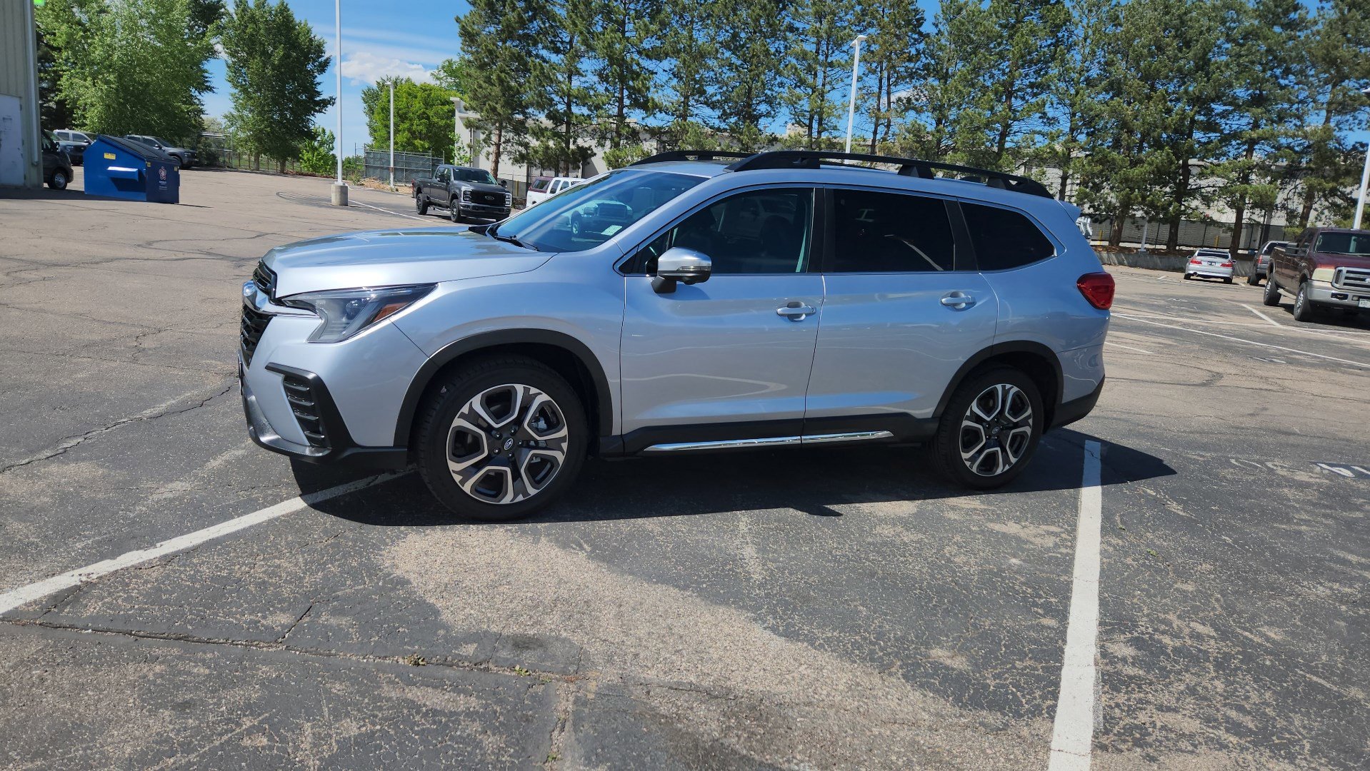 Used 2023 Subaru Ascent Limited w/ Technology Package AWD/4WD image 4