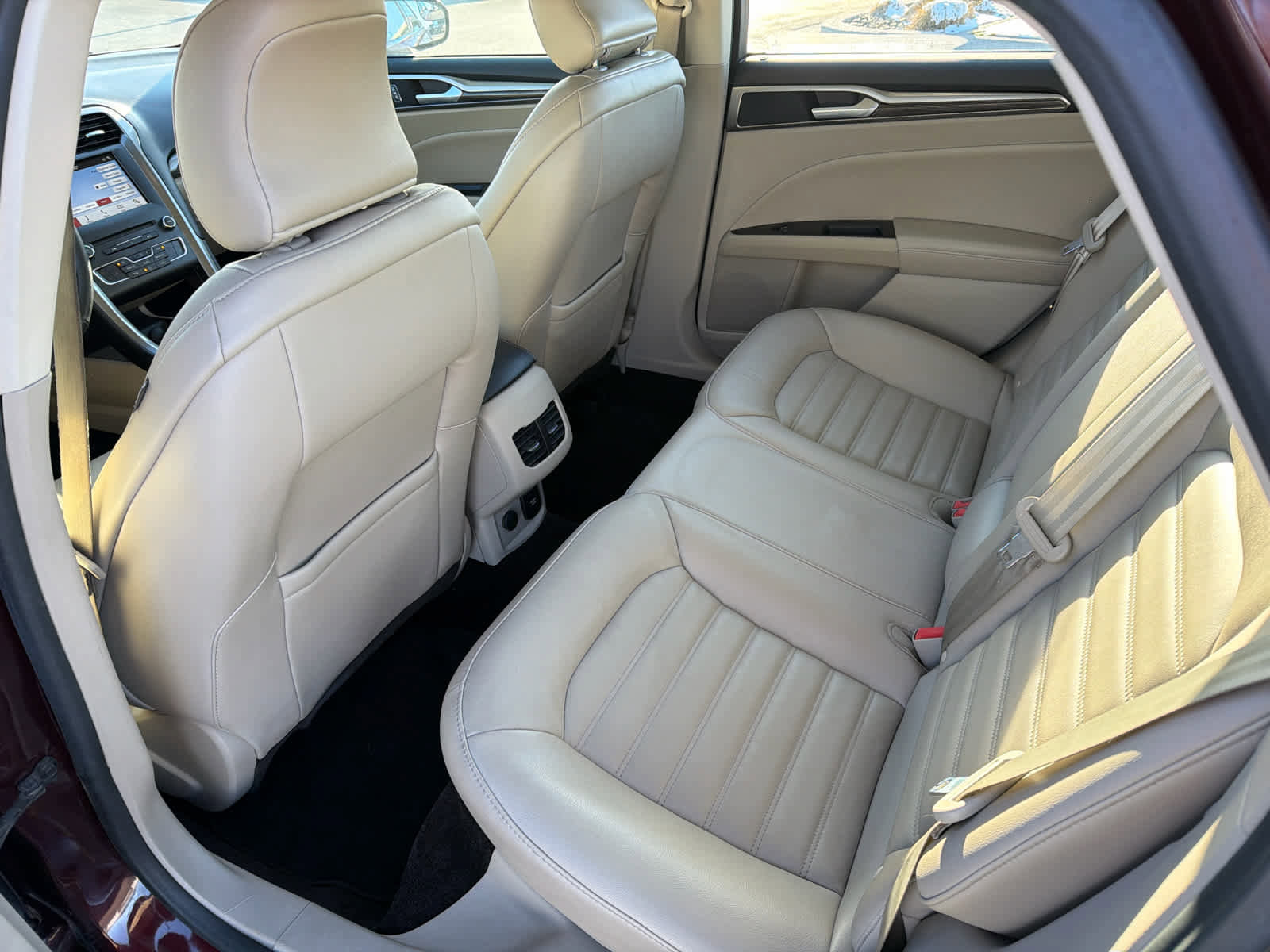 Used 2017 Ford Fusion Energi SE image 11