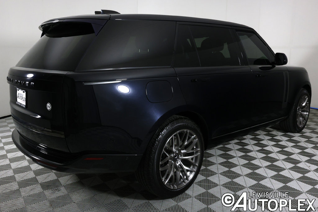 Used 2023 Land Rover Range Rover SV AWD/4WD image 5
