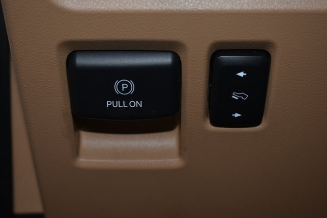 Used 2021 Ford F150 Lariat w/ Equipment Group 502A High image 19