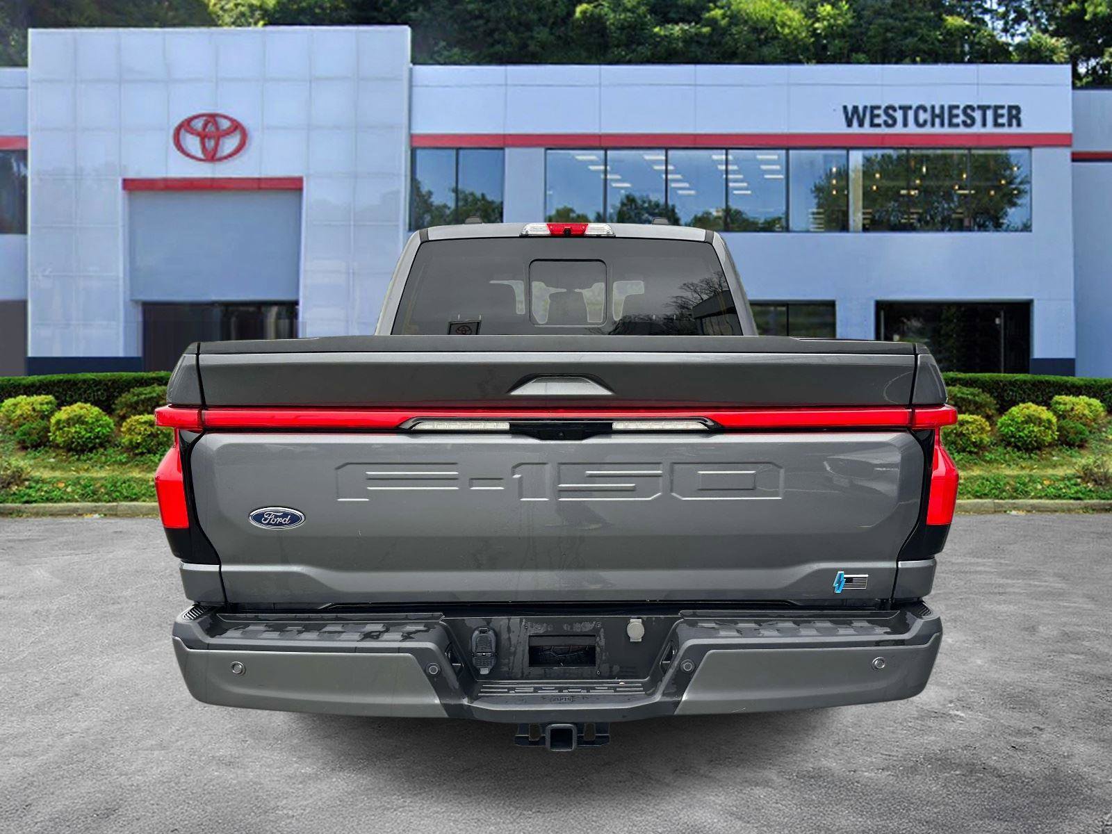 Used 2023 Ford F150 Lightning Lariat image 5