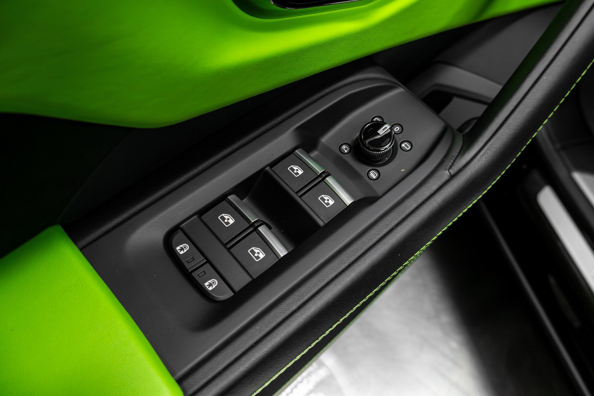 Used 2022 Lamborghini Urus image 62