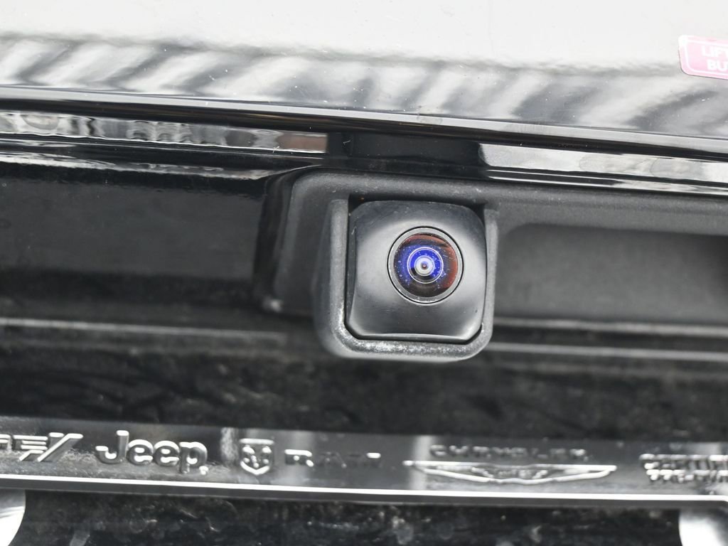 Used 2025 Kia Carnival image 34