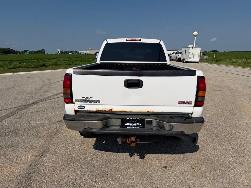 Used 2006 GMC Sierra 2500 SLT w/ Heavy-Duty Power Package AWD/4WD image 16