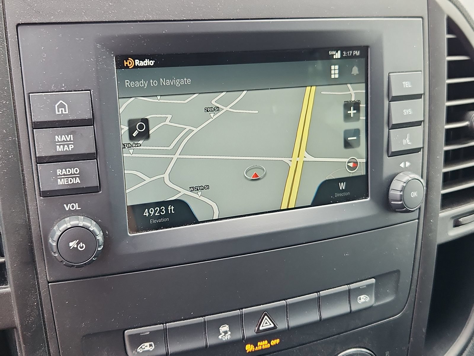 Used 2023 Mercedes-Benz Metris Passenger image 23