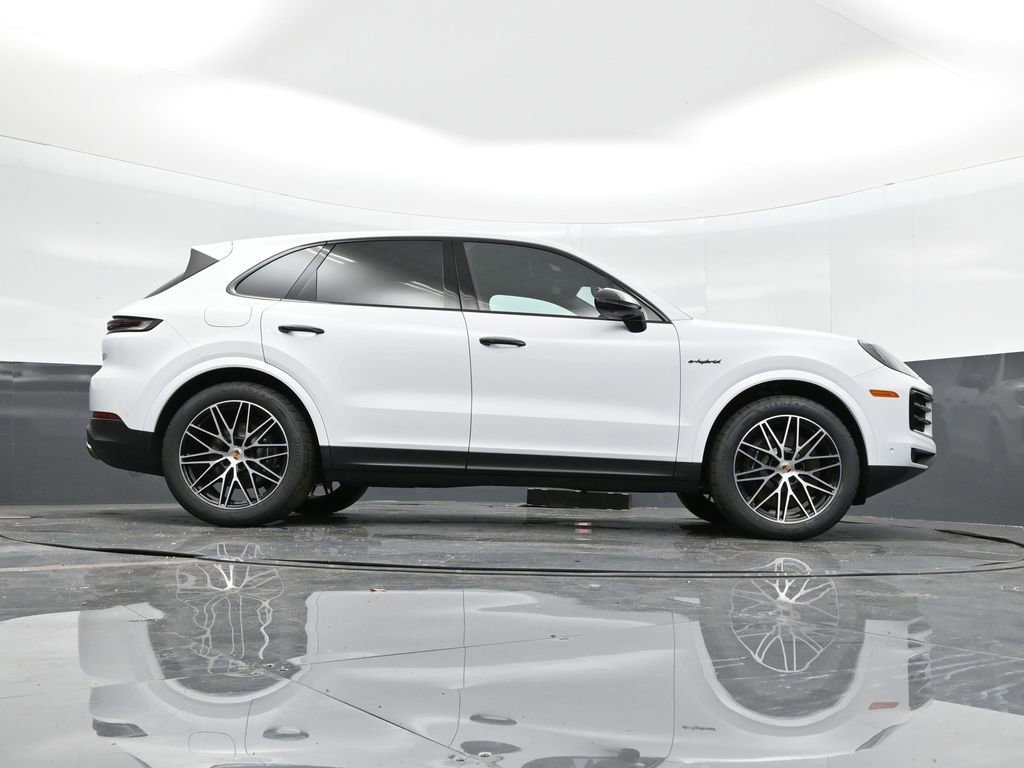 Used 2025 Porsche Cayenne E-Hybrid image 39