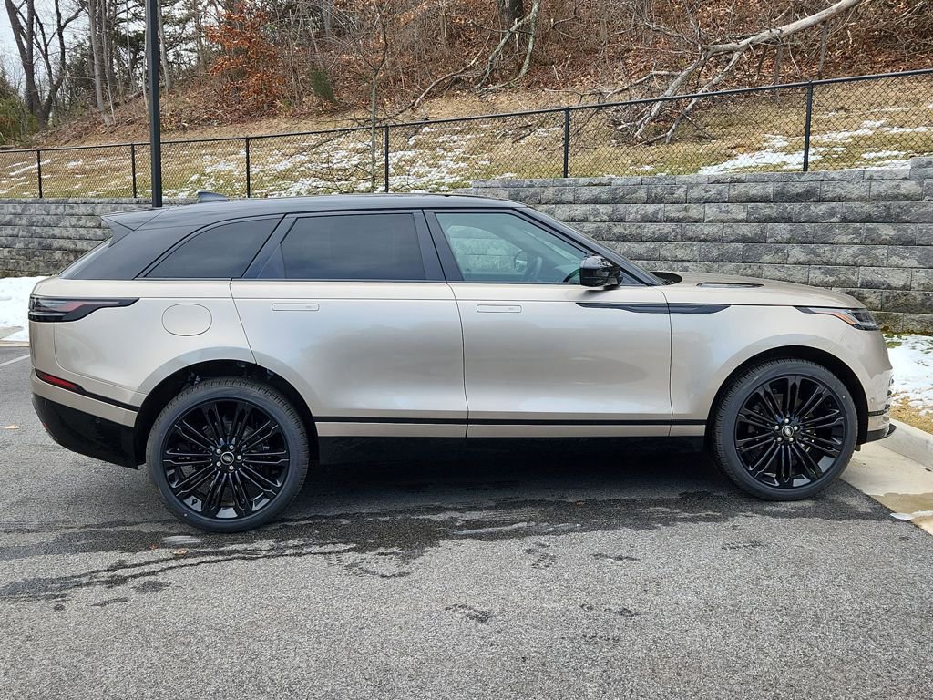 New 2026 Land Rover Range Rover Velar Dynamic SE image 11