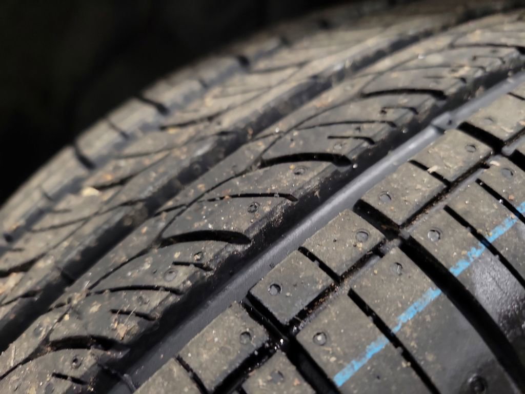 Used 2012 Toyota Yaris LE image 11