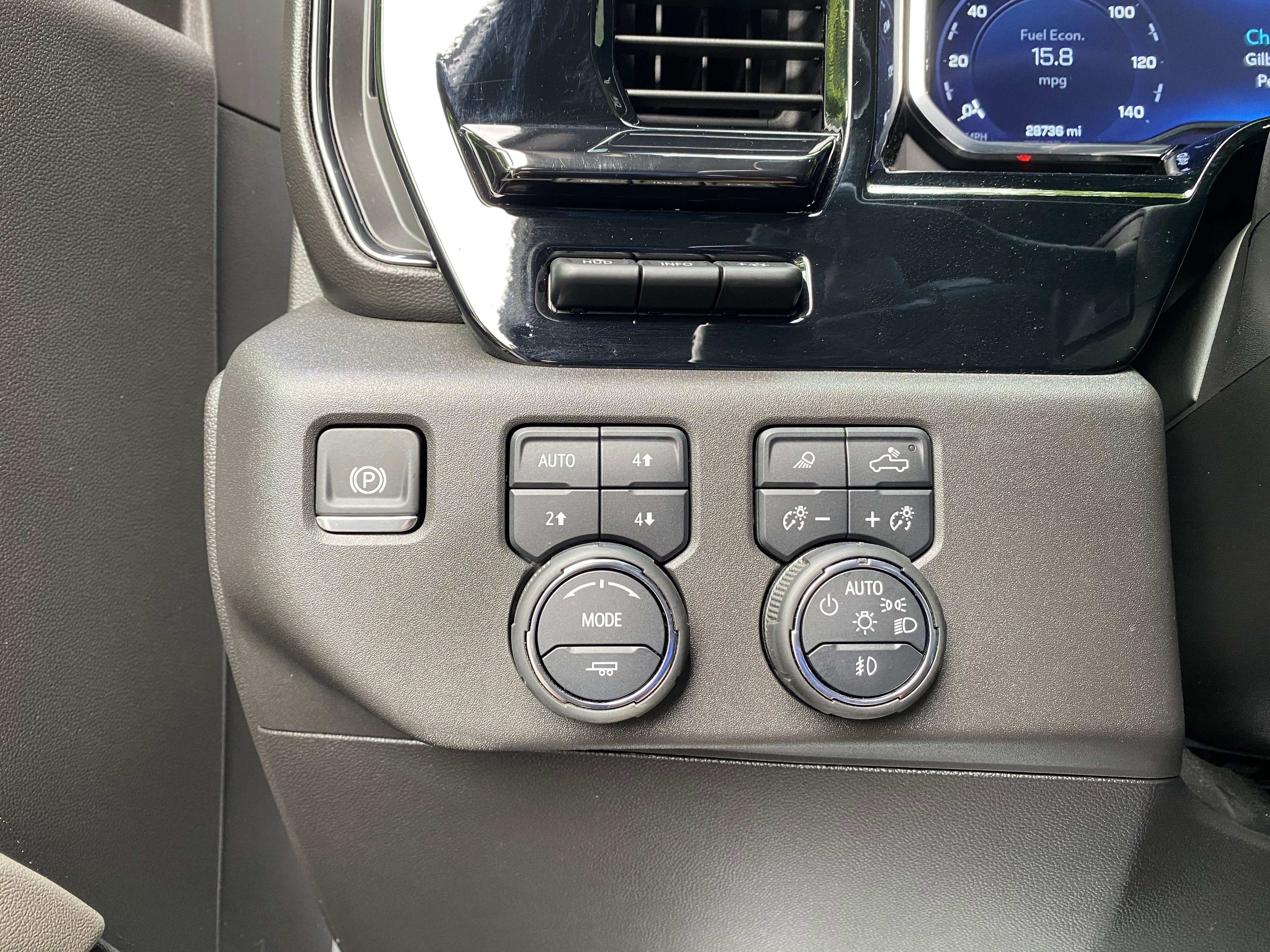 Used 2024 Chevrolet Silverado 1500 ZR2 w/ Technology Package AWD/4WD image 18