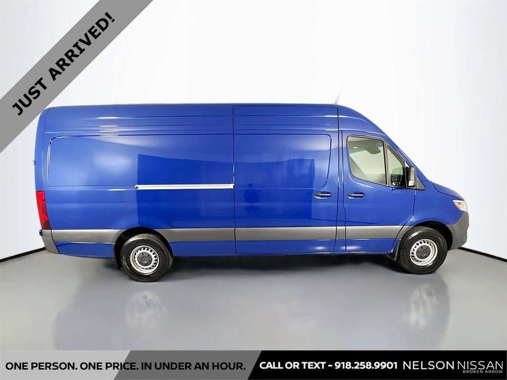 Used 2024 Mercedes-Benz Sprinter 2500 image 4