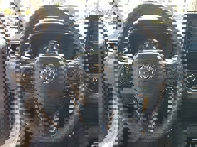 Used 2021 Toyota Corolla LE image 28