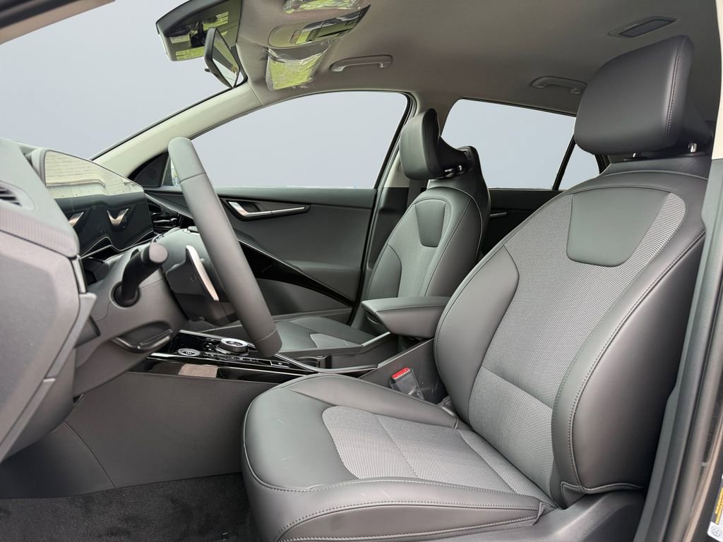 New 2025 Kia Niro EX w/ EX Cold Weather Package image 9