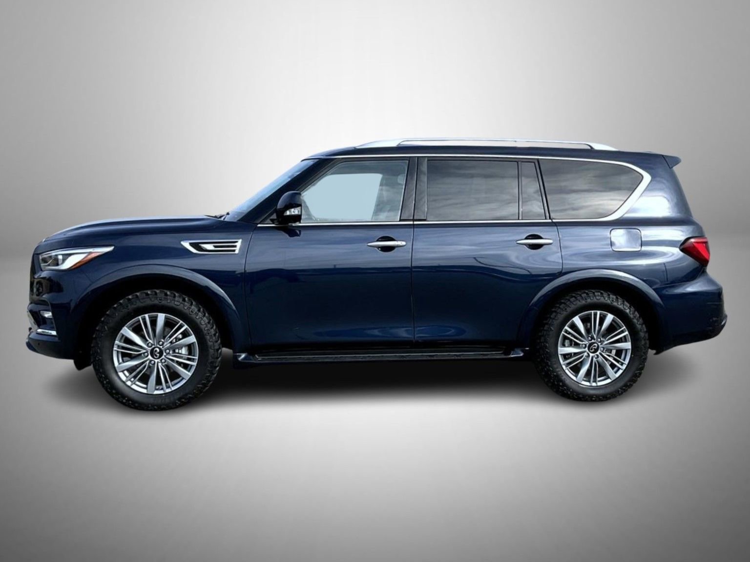 Used 2024 INFINITI QX80 Luxe image 8