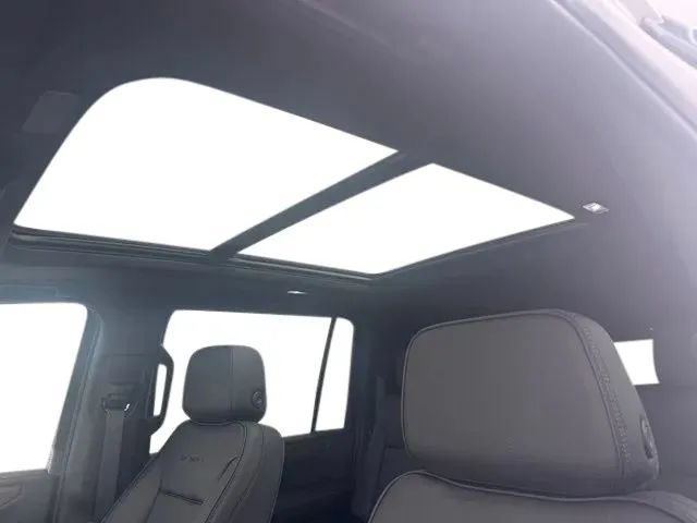 New 2026 GMC Yukon XL Denali w/ Sun & Power Step Package AWD/4WD image 11