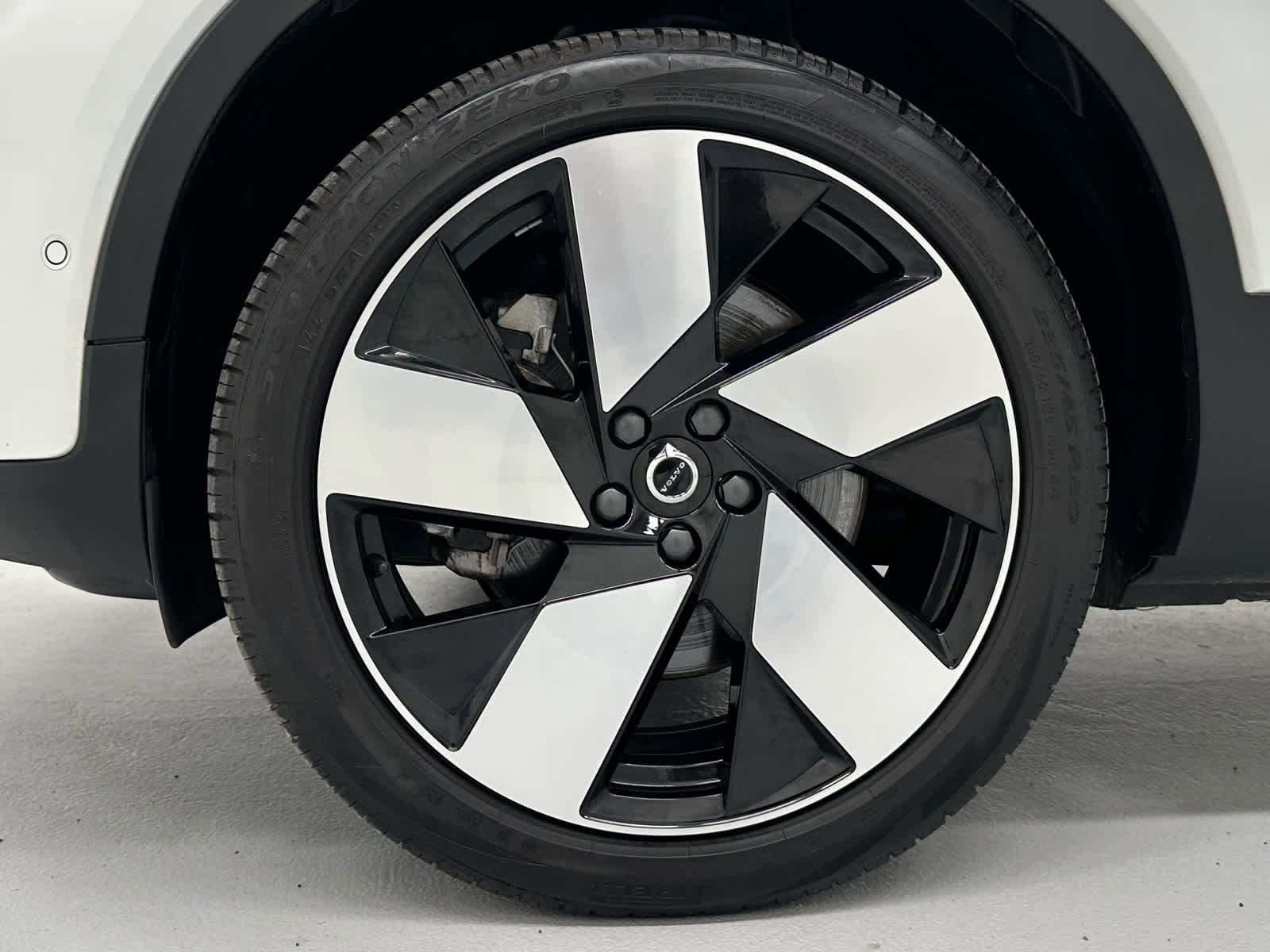 Used 2023 Volvo C40 P8 Recharge Ultimate w/ Protection Package Premier AWD/4WD image 8