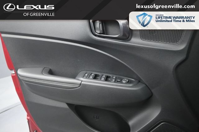 Used 2024 Hyundai Venue Limited FWD image 19
