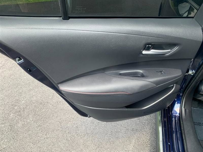 Used 2023 Toyota Corolla SE w/ SE Premium Package image 39