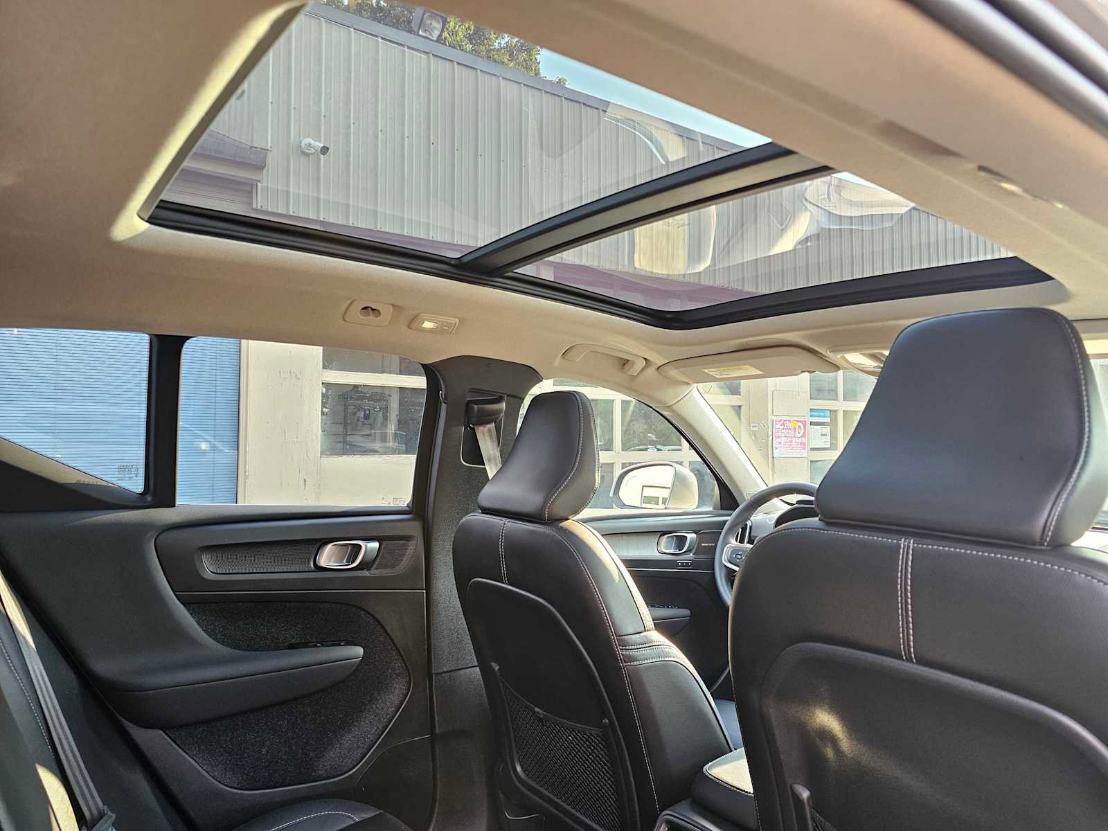 Used 2023 Volvo XC40 B5 Plus w/ Driver Assist Package image 13