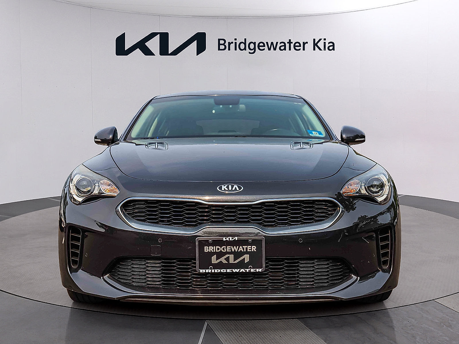 Used 2019 Kia Stinger AWD/4WD image 2