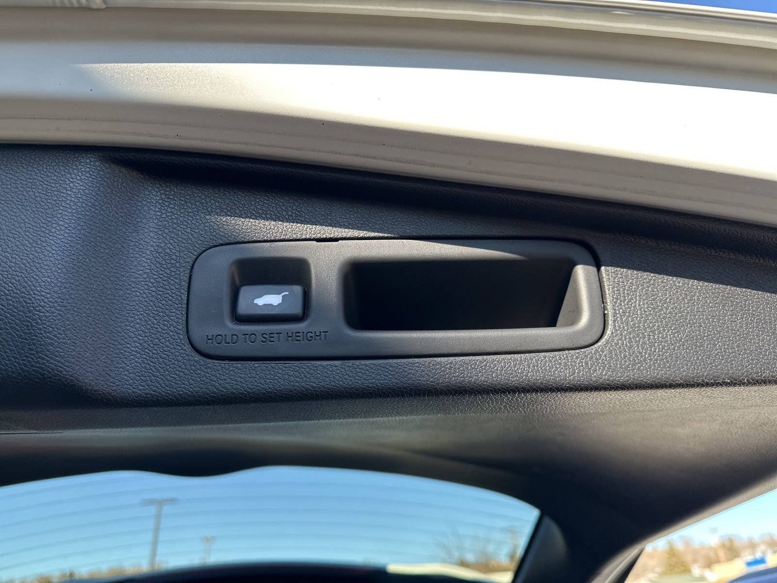 Used 2020 Honda CR-V Touring image 27