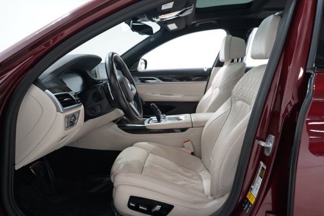 Used 2021 BMW 740i xDrive w/ M Sport Package image 14