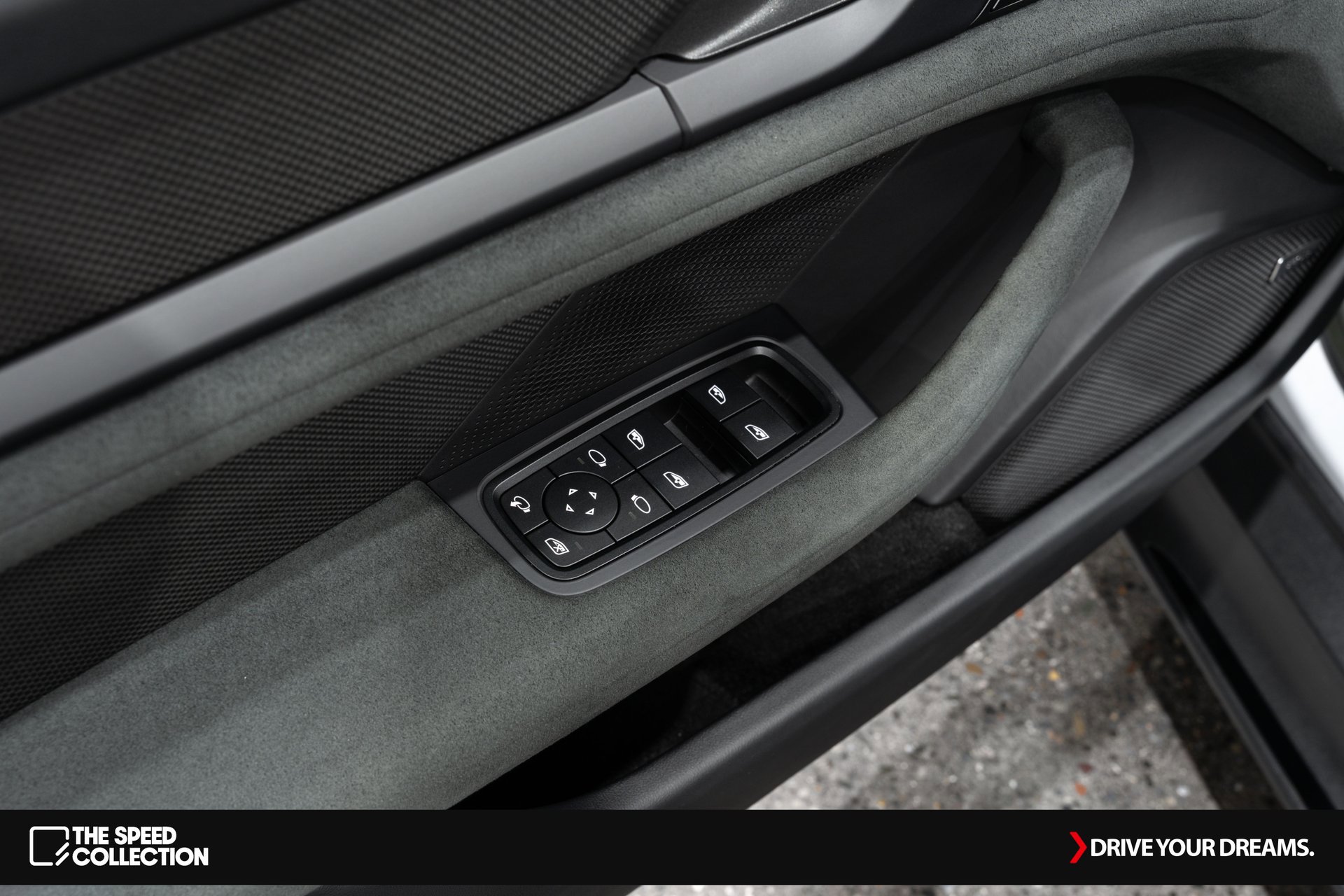 Used 2023 Porsche Taycan GTS image 11