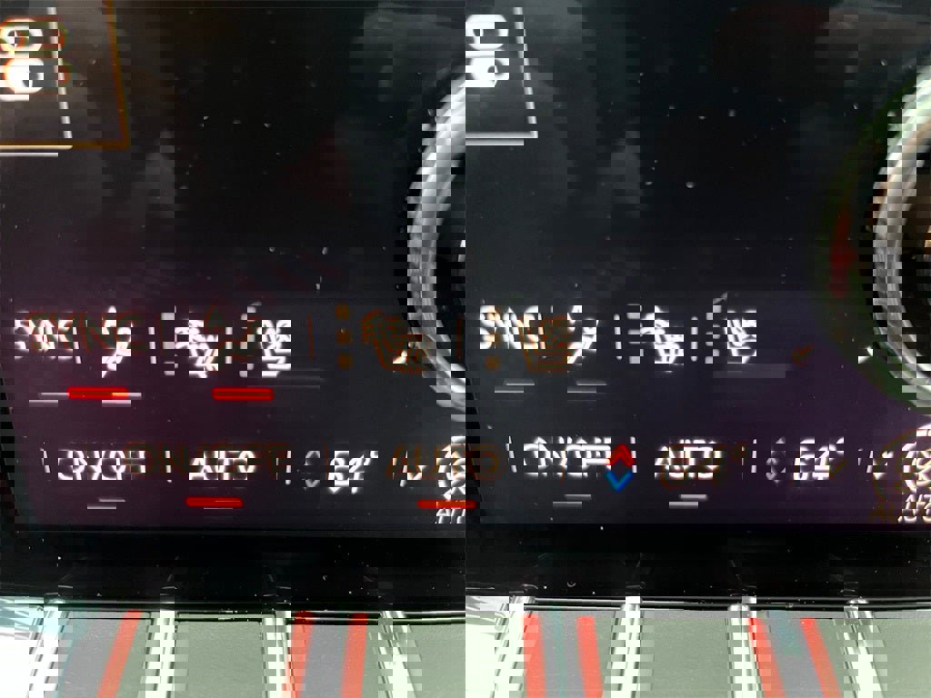 Used 2025 GMC Yukon AT4 Ultimate w/ LPO, Floor Liner Package image 24