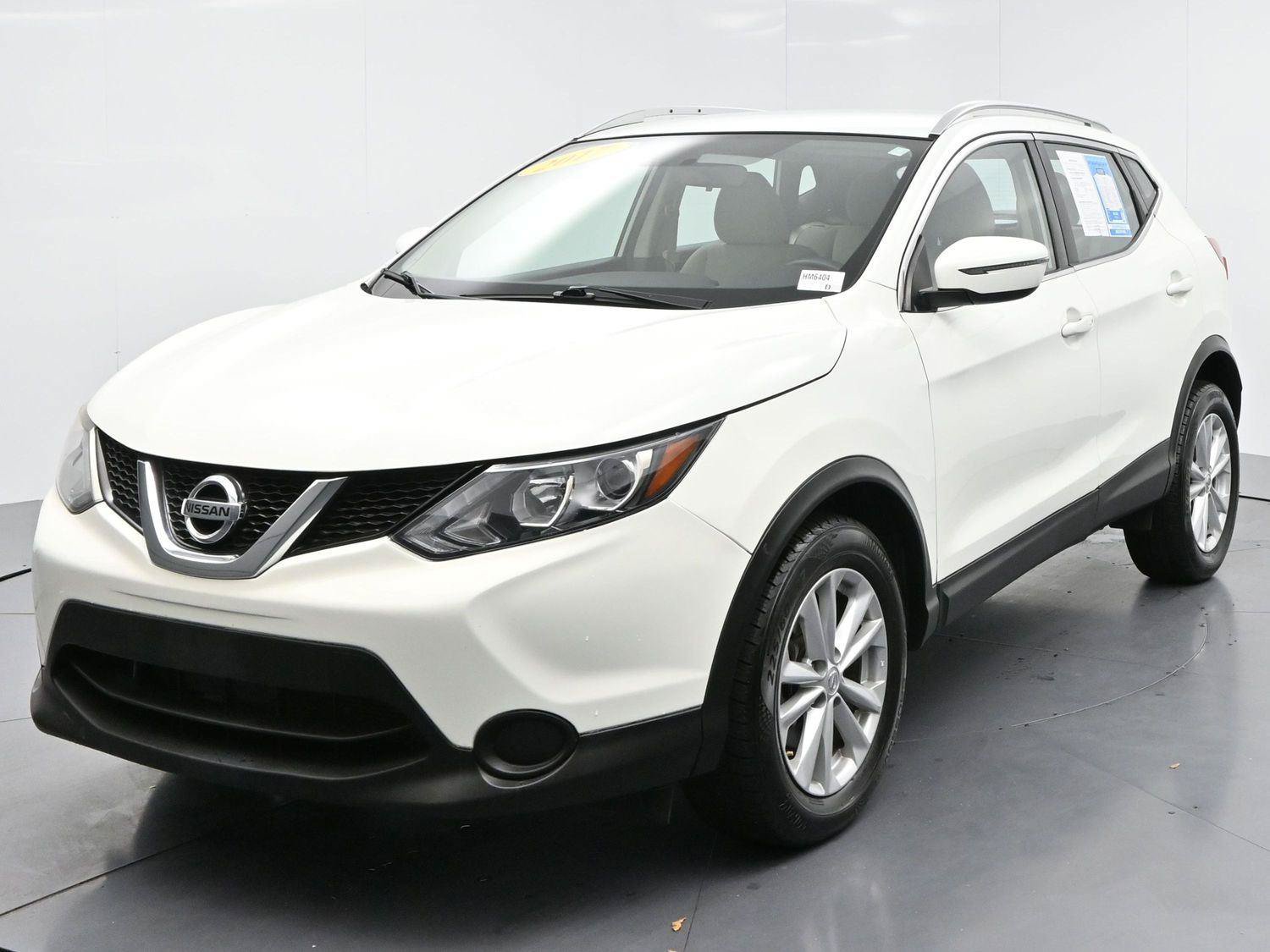 Used 2017 Nissan Rogue Sport SV FWD image 3
