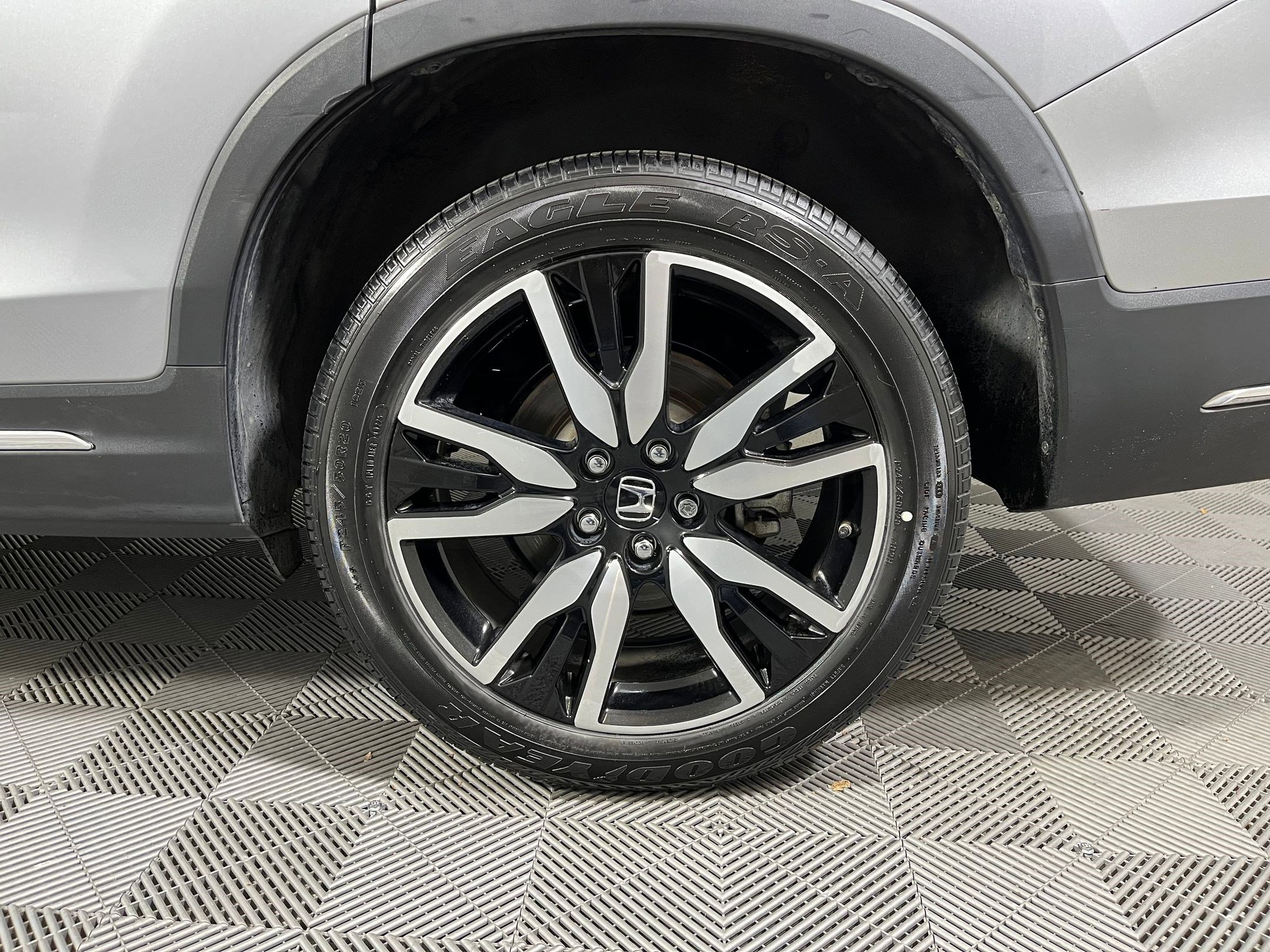 Certified 2019 Honda Pilot Touring image 19