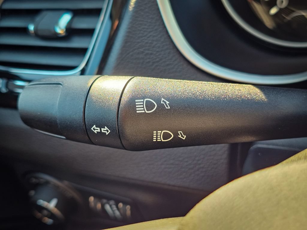 Certified 2021 Jeep Compass Limited AWD/4WD image 17