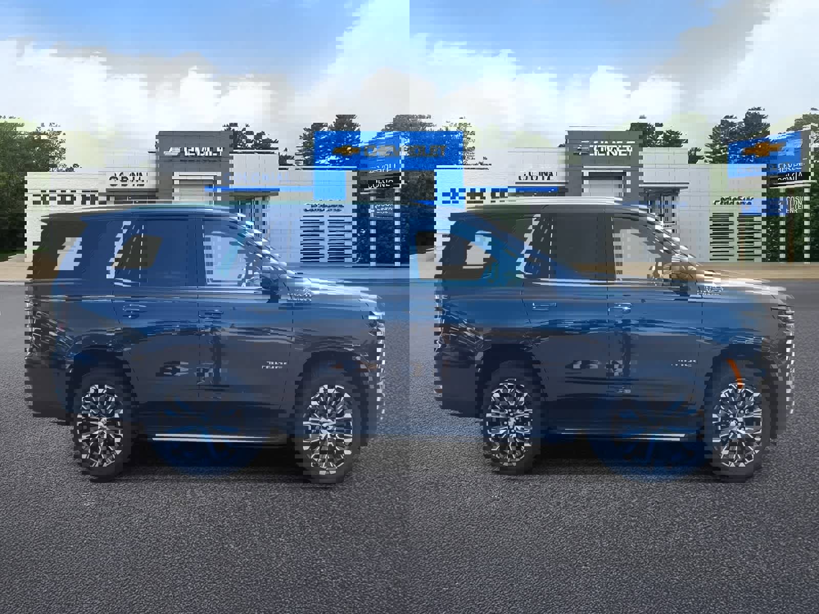 Used 2025 Chevrolet Tahoe High Country image 3