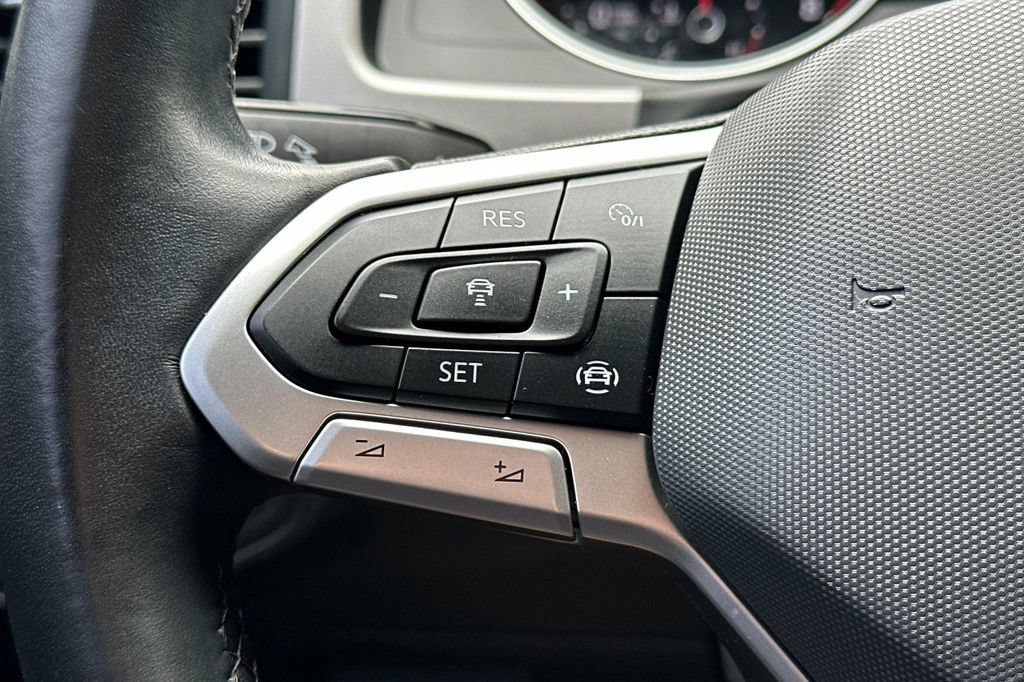 Used 2020 Volkswagen Atlas Cross Sport SE FWD image 27