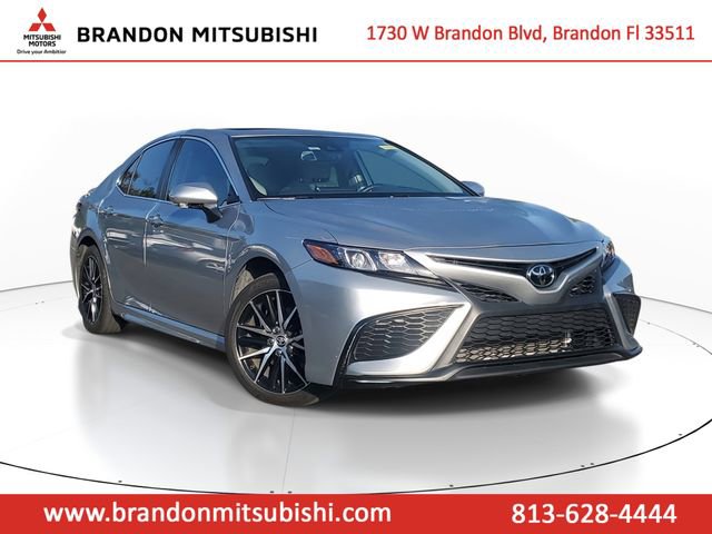 Used 2023 Toyota Camry SE w/ Cold Weather Package image 1