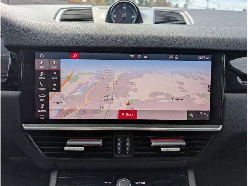 Used 2020 Porsche Cayenne image 25