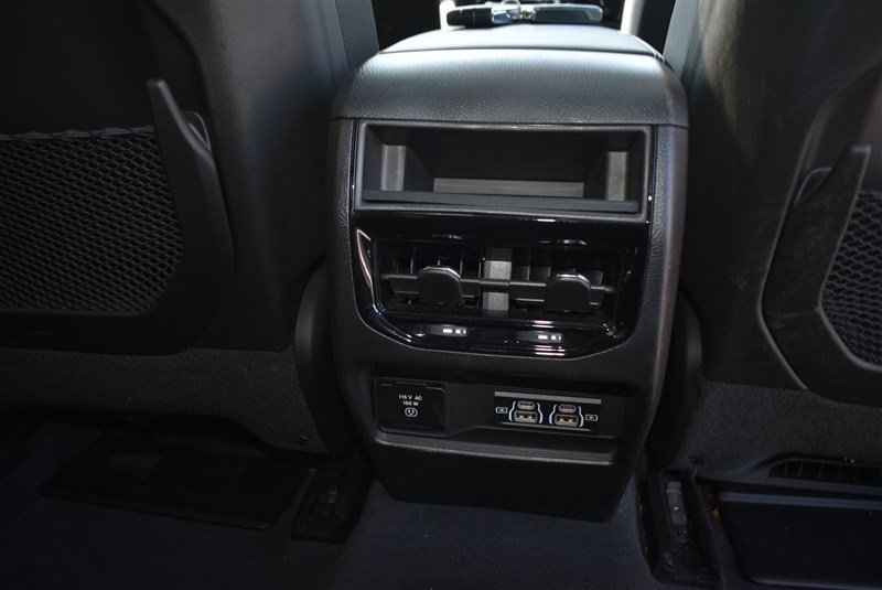 Used 2023 Jeep Grand Cherokee Altitude AWD/4WD image 33